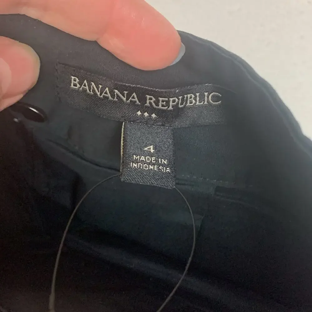 banana Republic womens size 4 small black pleated skirt new academia school